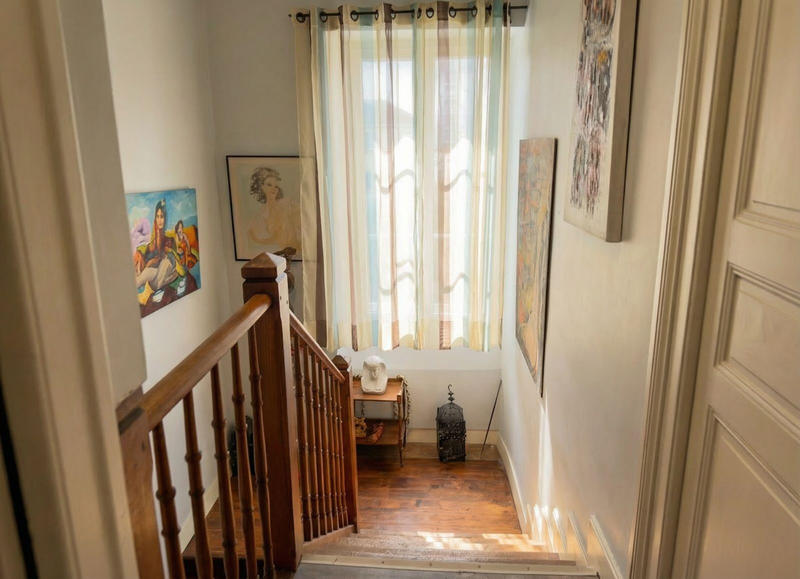 Maison - 265 m² - 9 pièces