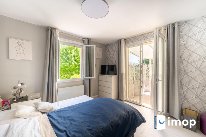 Maison - 263 m² - 10 pièces