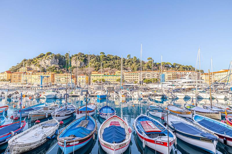 Duplex - 251 m² - 5 pièces