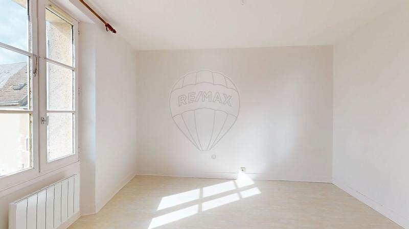 Maison - 170 m² - 8 pièces