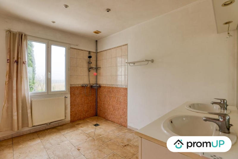 Maison - 270 m² - 7 pièces