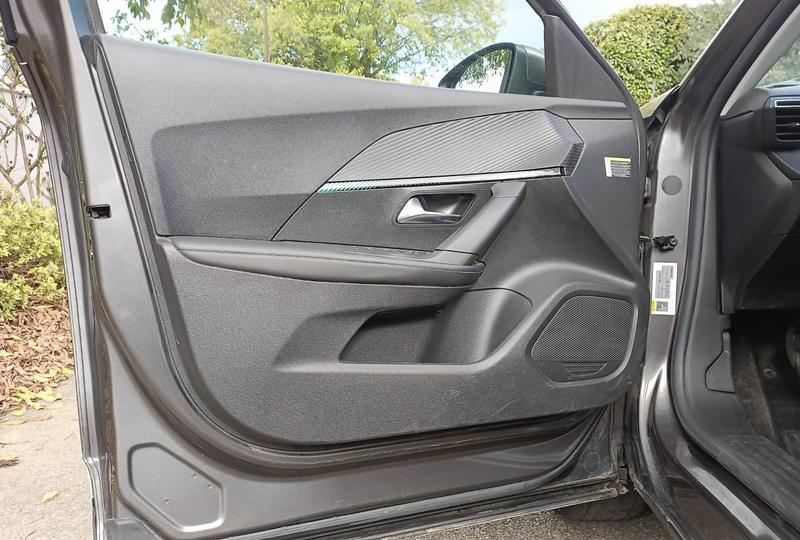 Peugeot 2008 1.2 PureTech 100 Allure Pack