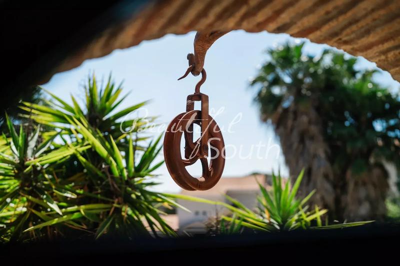 Mas - 262 m² - 6 pièces