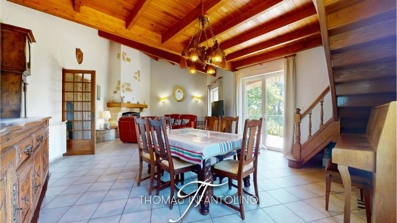 Maison - 160 m² - 6 pièces