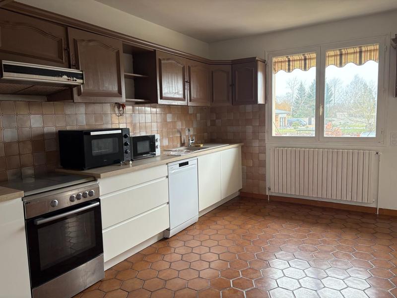 Maison - 235 m² - 8 pièces