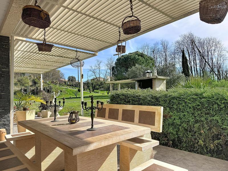 Maison - 294 m² - 6 pièces