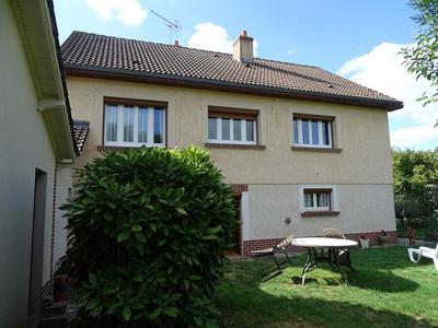 Maison - 93 m² - 4 pièces