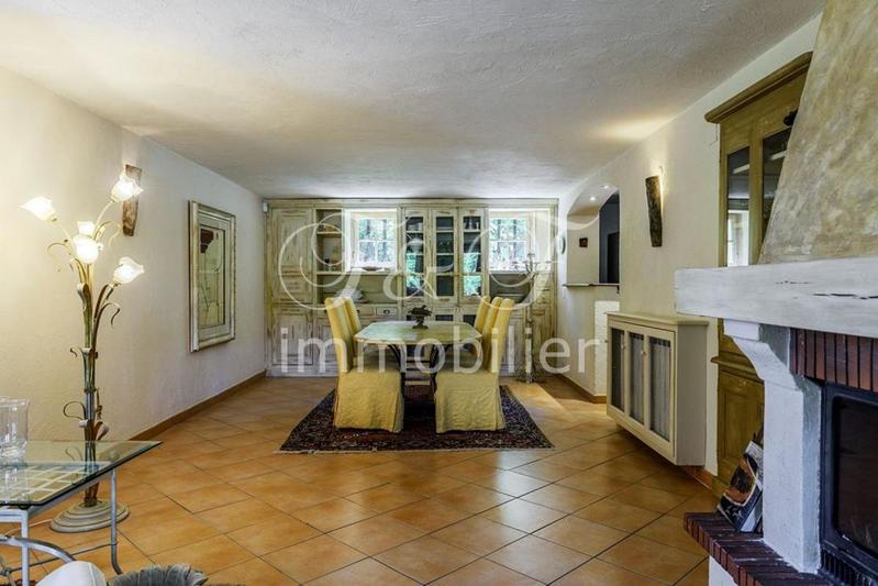 Propriété - 177 m²