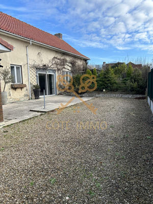 Maison - 250 m² - 8 pièces