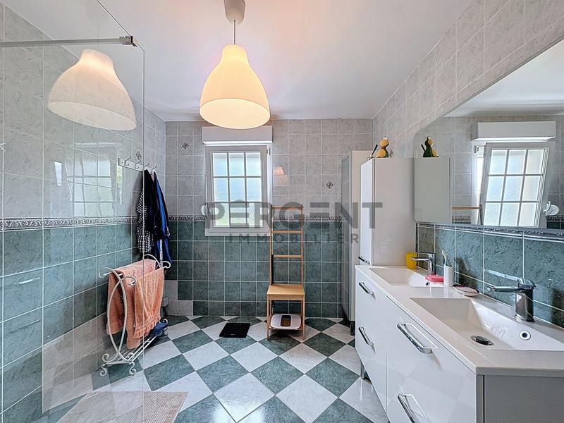 Maison - 194 m² - 7 pièces