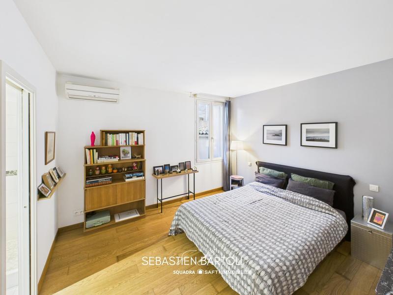 Appartement - 93 m² - 5 pièces