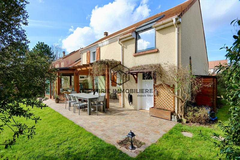 Maison - 135 m² - 6 pièces