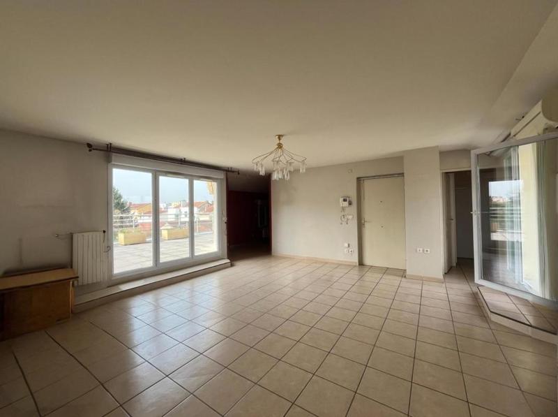 Appartement - 150 m² - 6 pièces