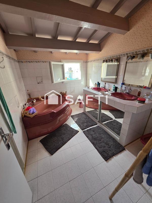 Maison - 93 m² - 4 pièces