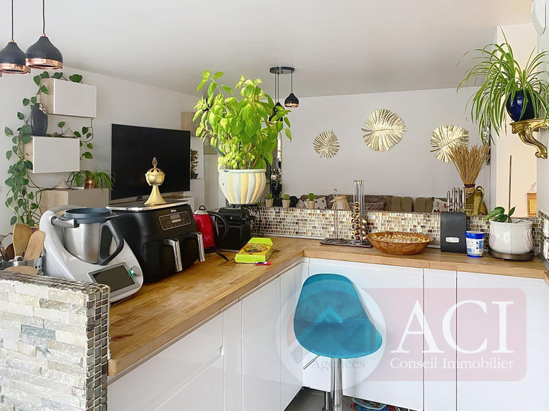 Appartement - 101 m² - 5 pièces