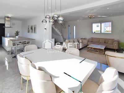 Maison - 150 m² - 6 pièces