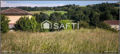Terrain - 1 300 m²