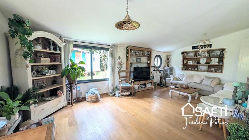 Maison - 200 m² - 6 pièces