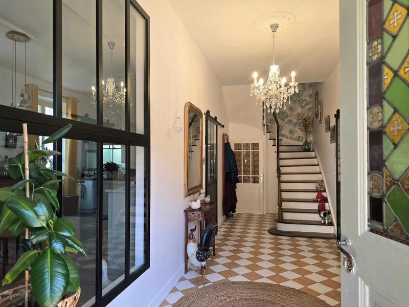 Maison ancienne - 220 m² - 7 pièces