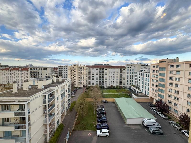 Appartement - 64 m² - 4 pièces