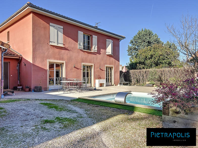 Maison traditionnelle - 178 m² - 5 pièces