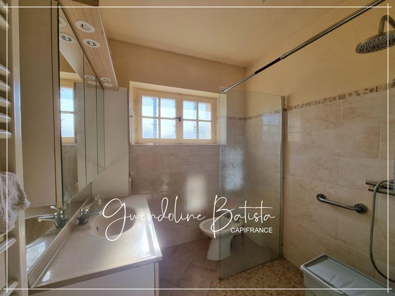 Maison en pierre - 300 m² - 12 pièces