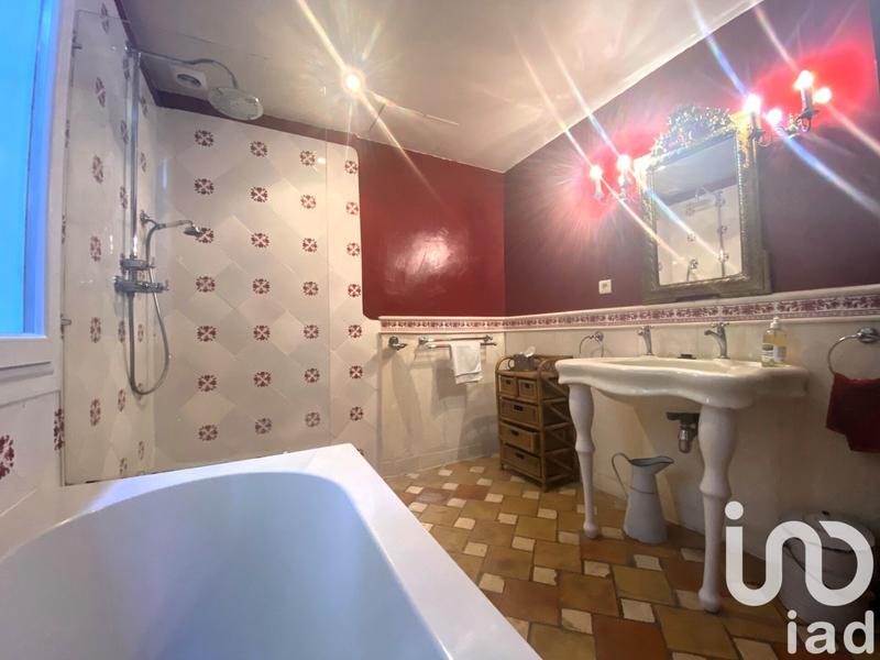 Maison - 256 m² - 9 pièces