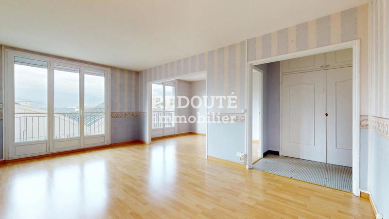 Appartement - 94 m² - 5 pièces