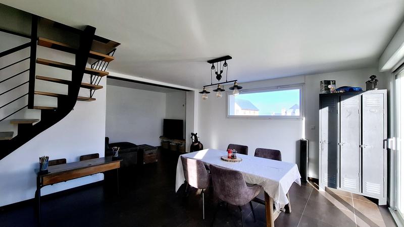 Maison - 100 m² - 5 pièces