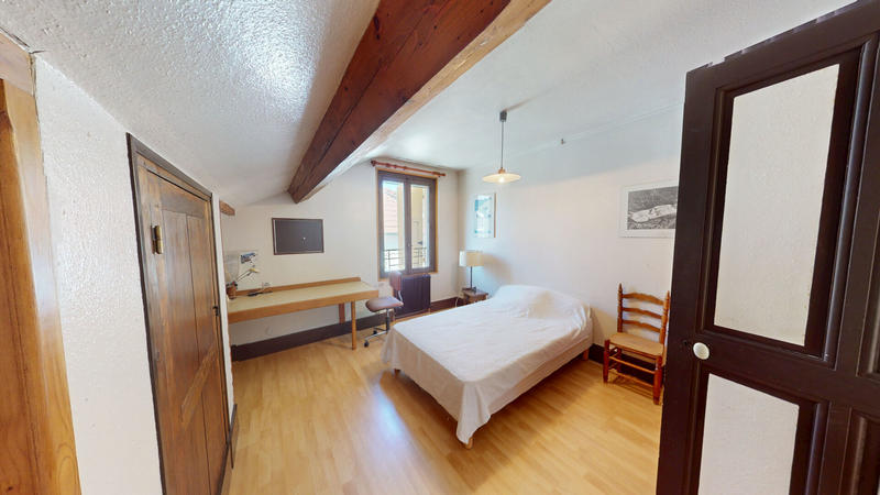 Maison - 250 m² - 5 pièces