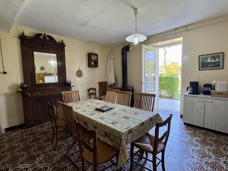 Maison - 281 m² - 10 pièces