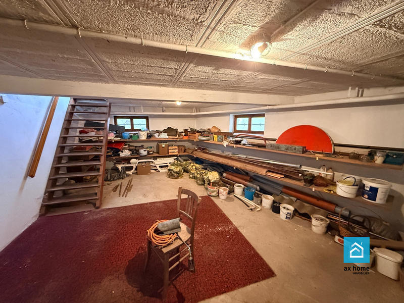 Maison - 210 m² - 7 pièces