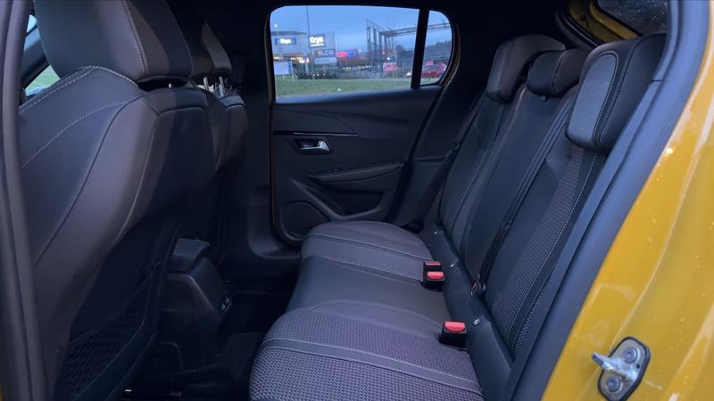 Peugeot E-208 136 100 kWh Gt