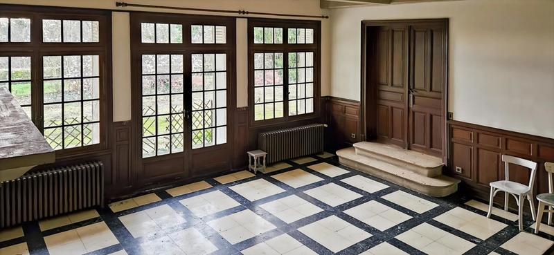 Maison - 220 m² - 9 pièces