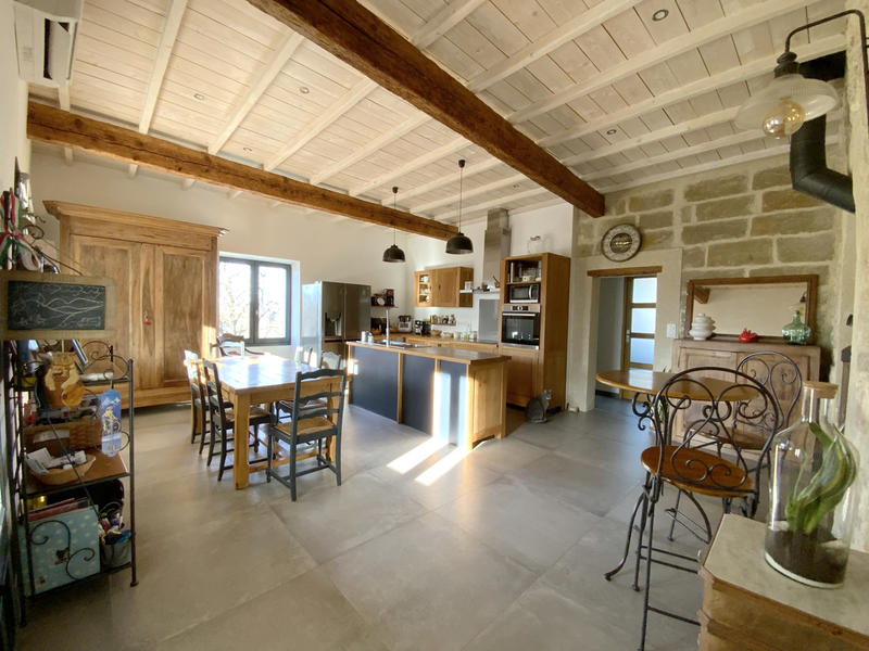 Maison - 140 m² - 8 pièces