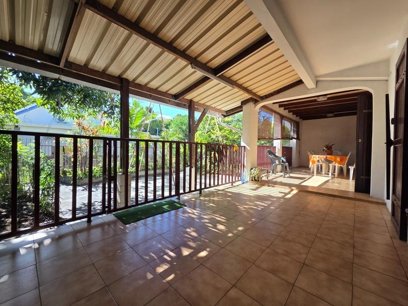 Maison - 215 m² - 10 pièces