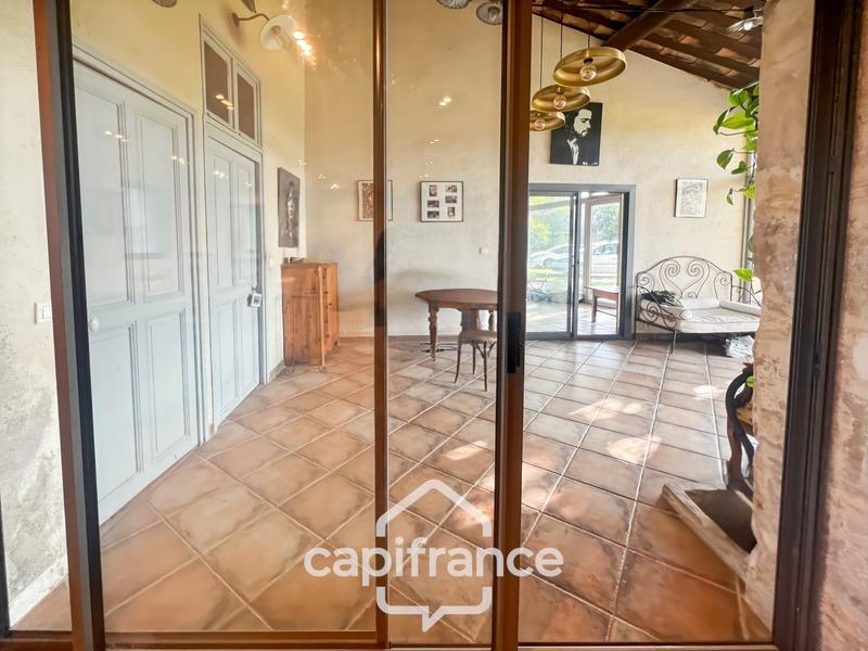 Maison en pierre - 254 m² - 7 pièces