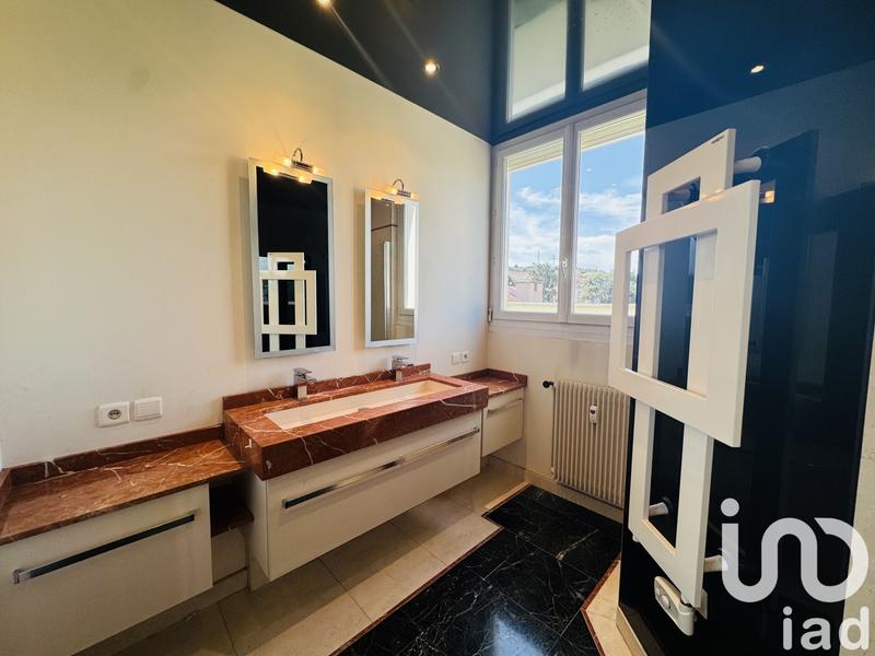 Appartement - 155 m² - 5 pièces