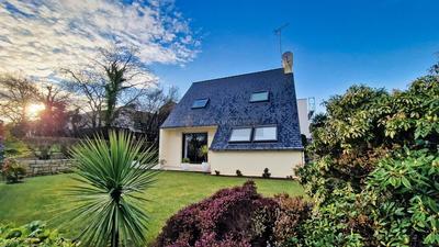 Maison - 92 m² - 5 pièces