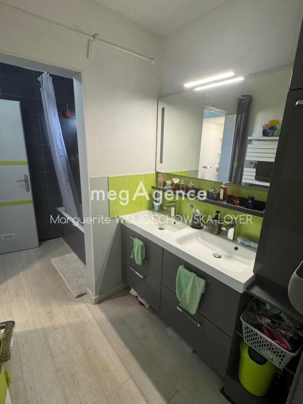 Maison traditionnelle - 90 m² - 5 pièces