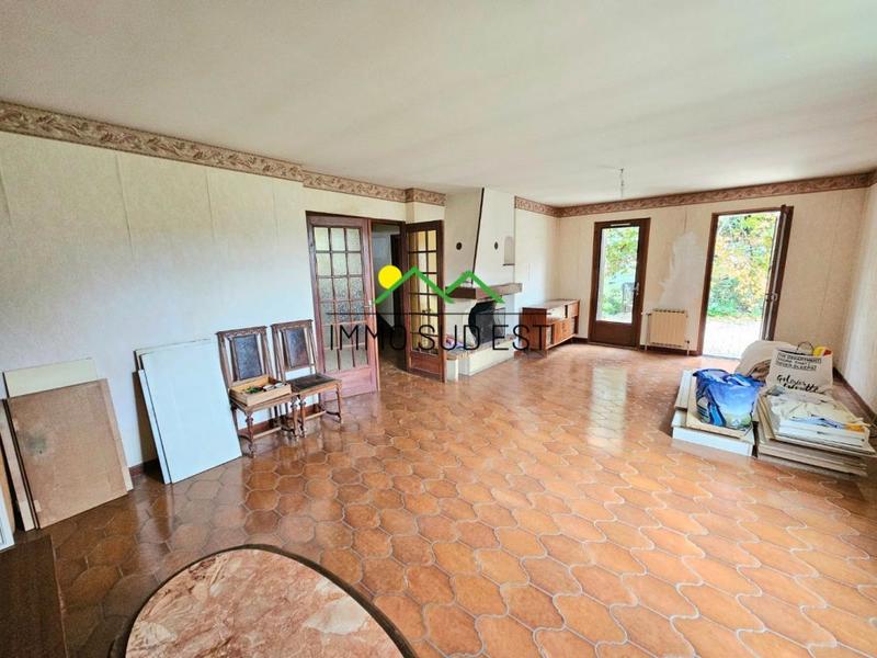 Maison - 99 m² - 5 pièces