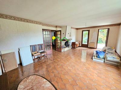 Maison - 99 m² - 5 pièces