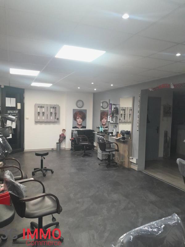 Local commercial - 120 m² - 4 pièces