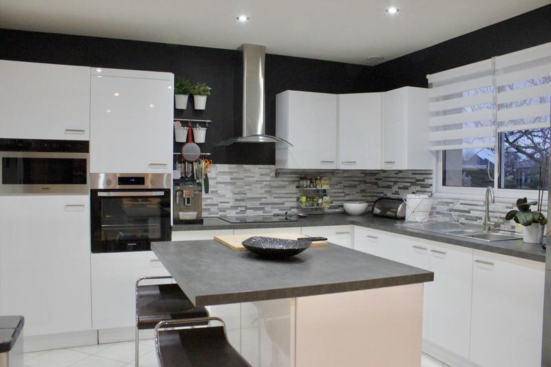 Maison - 130 m² - 6 pièces