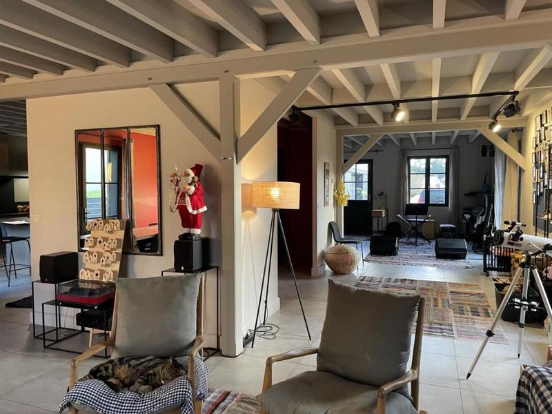 Maison - 218 m² - 9 pièces