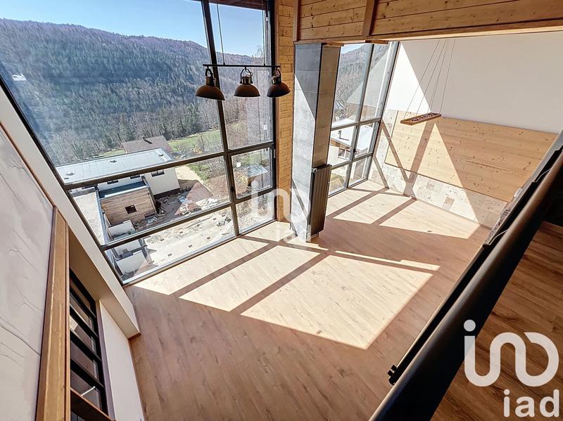 Loft - 126 m² - 4 pièces