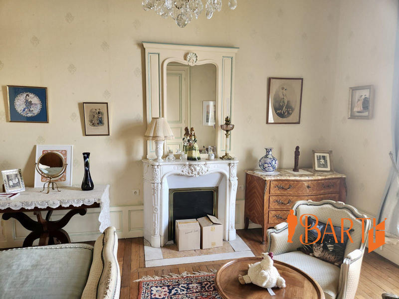 Maison - 480 m² - 16 pièces