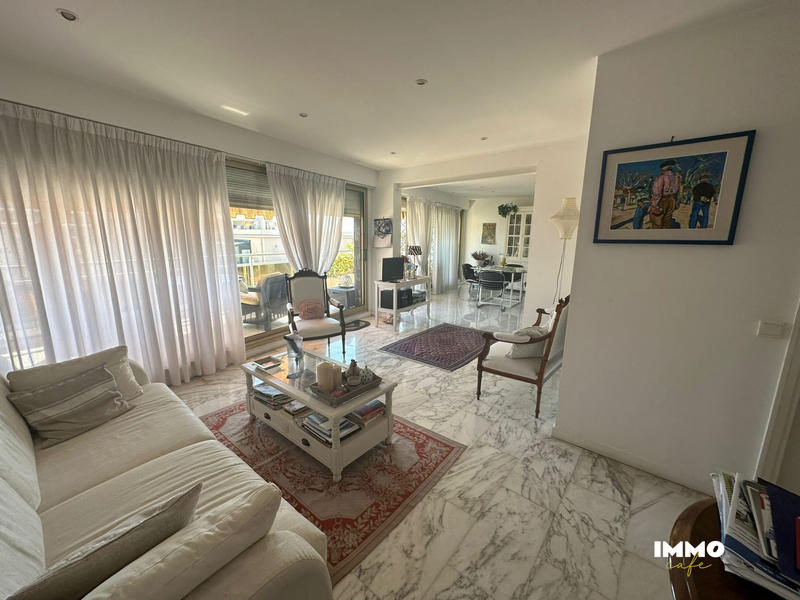 Appartement - 89 m² - 4 pièces