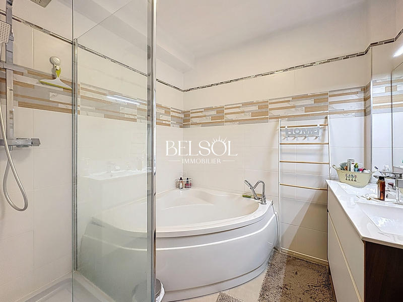 Appartement - 88 m² - 4 pièces