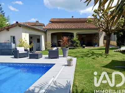 Maison - 181 m² - 5 pièces